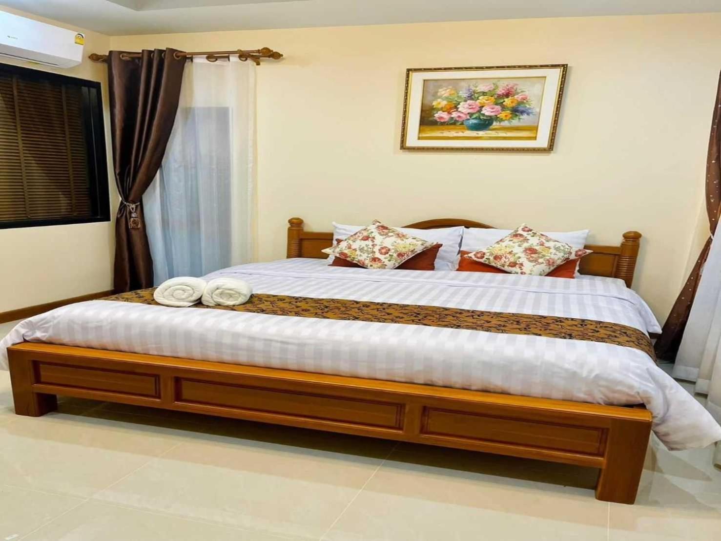 Capital O 75518 Baan Rose Resort Auluk Kültér fotó