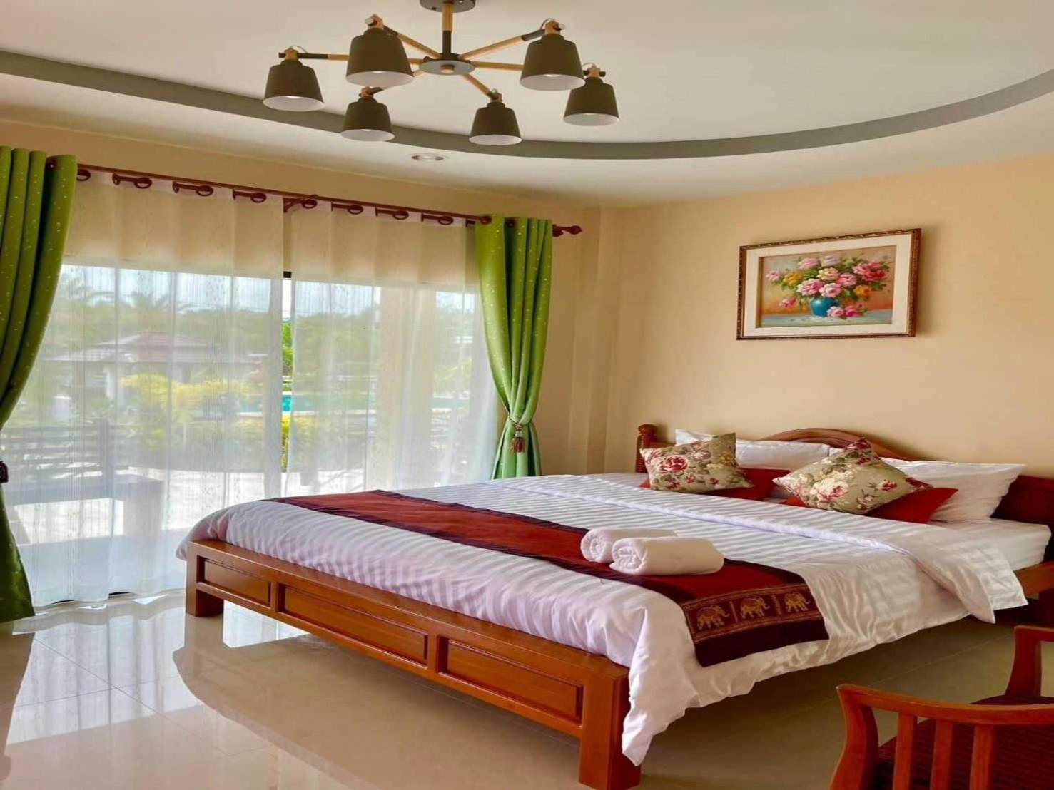 Capital O 75518 Baan Rose Resort Auluk Kültér fotó