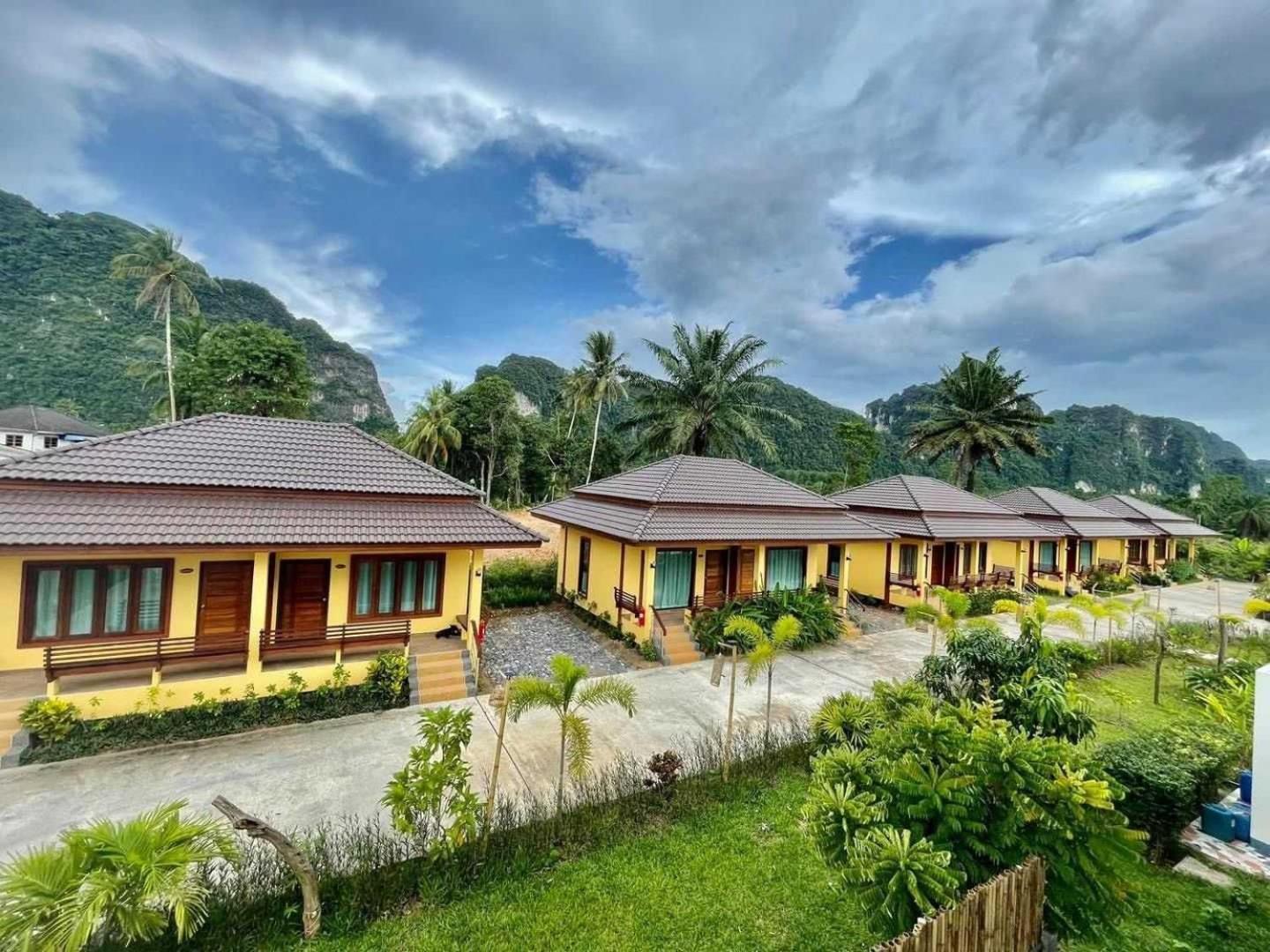 Capital O 75518 Baan Rose Resort Auluk Kültér fotó