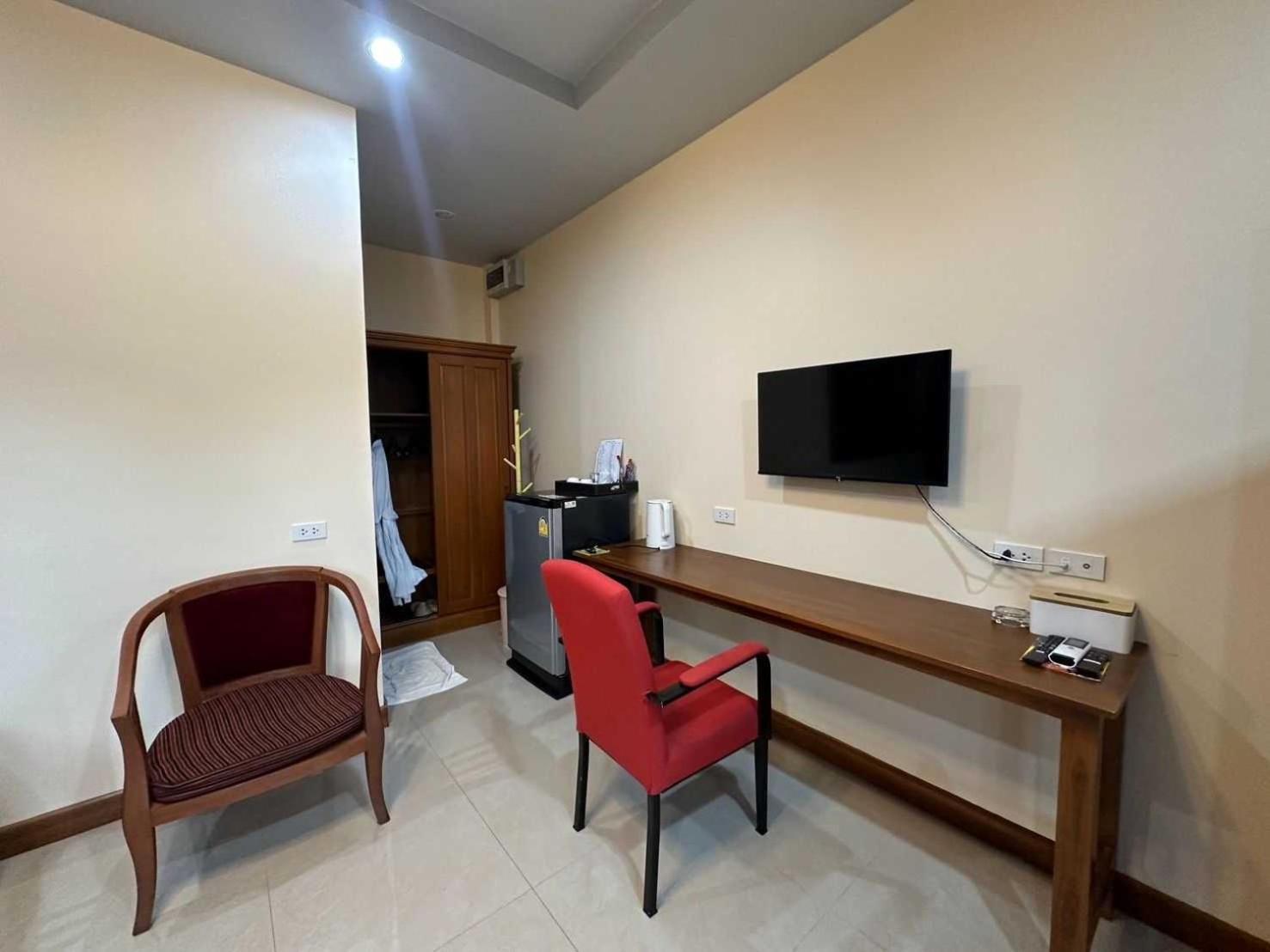 Capital O 75518 Baan Rose Resort Auluk Kültér fotó