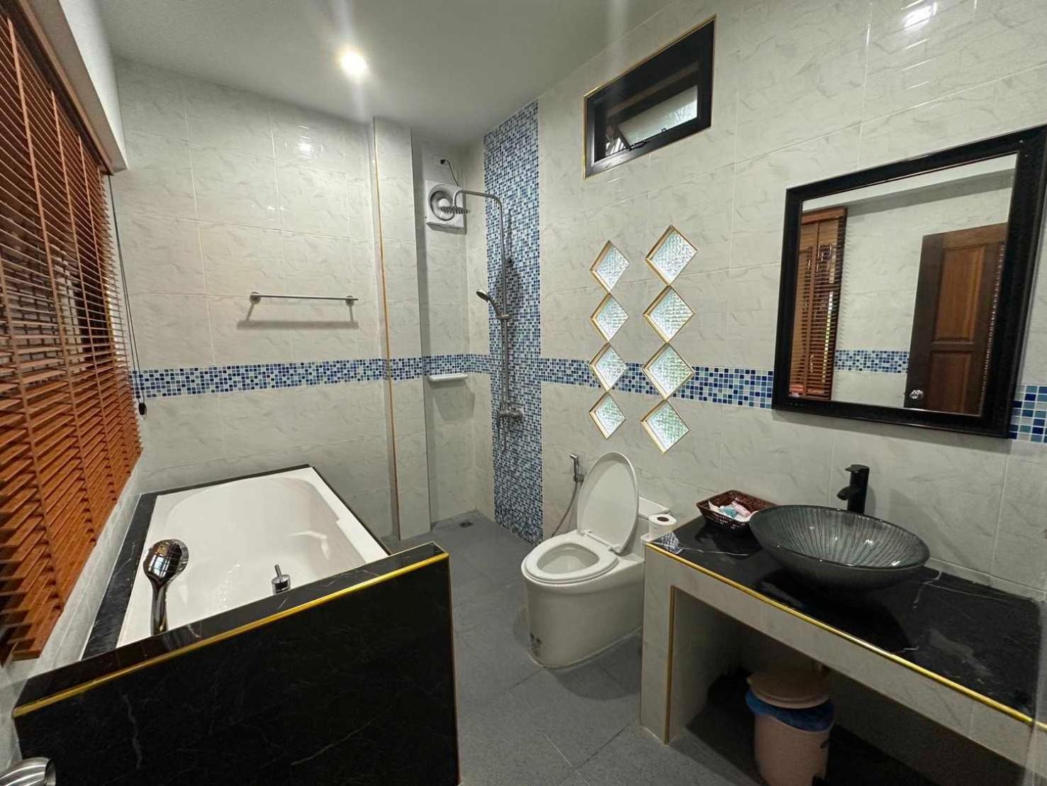 Capital O 75518 Baan Rose Resort Auluk Kültér fotó