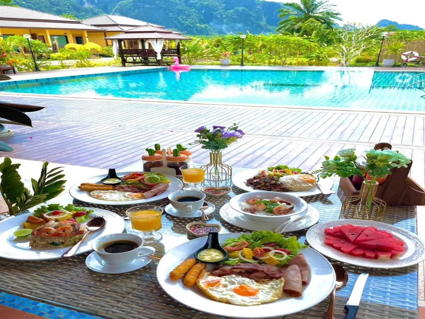 Capital O 75518 Baan Rose Resort Auluk Kültér fotó